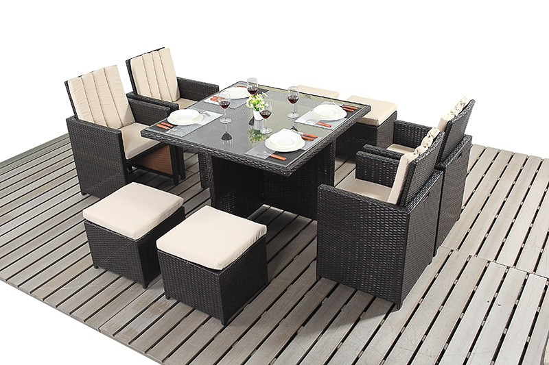 An image of Rapallo Luxe Rattan Cube Table & Four Chairs