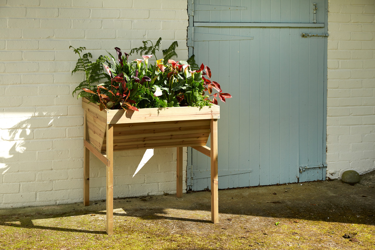 An image of Raised V Planter